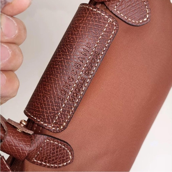 Longchamp Tan Crossbody Bag with Textured Flap🍩🍩 - Picture 2 of 4